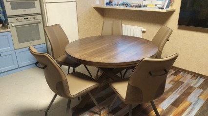 Раздвижные  столы из массива ценных пород дерева