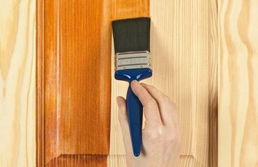 Как правильно покрасить деревянную дверь. Правильная технология и применяемые материалы.